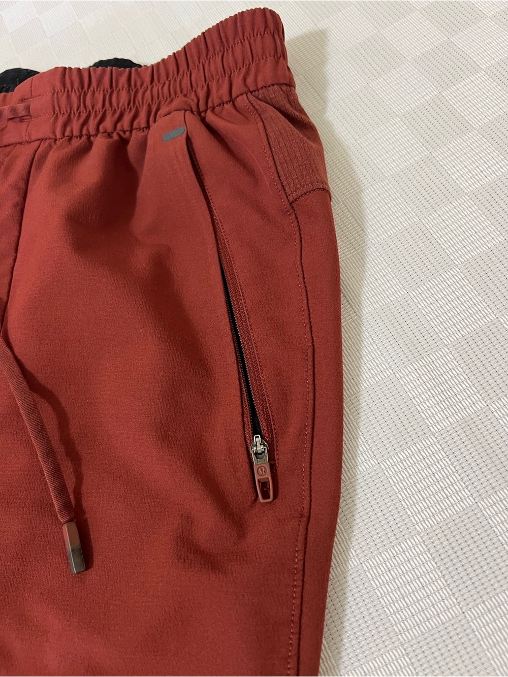 lululemon athletica Men's Rust Red Jogger Pants - Picture 3 of 5